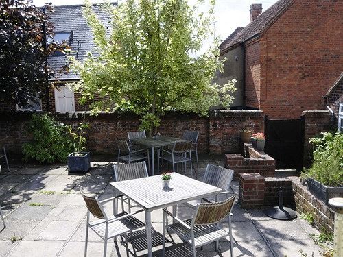 The Partridge Inn Wine Bar & Restaurant Wallingford Exterior photo